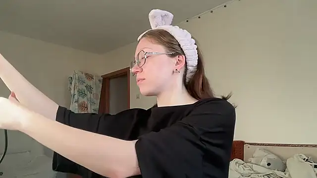 Snapshot of MargarettNewbie chatting on October 2025 04:21:01 AM MargarettNewbie online show from October 2025 04:21:01 AM