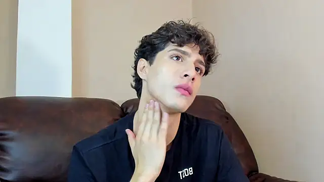 Snapshot of Xam_Collen chatting on November 2025 03:23:02 PM Xam Collen online show from November 2025 03:23:02 PM