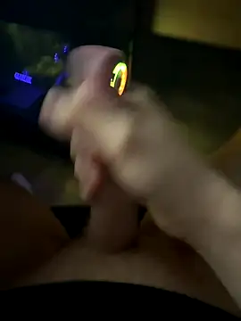 Snapshot of jstntz chatting on December 2025 10:27:02 PM jstntz online show from December 2025 10:27:02 PM