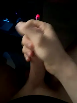 Snapshot of jstntz chatting on December 2025 12:16:01 AM jstntz online show from December 2025 12:16:01 AM