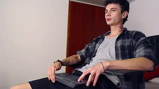 Snapshot of jaico_santos chatting on October 2025 10:53:02 PM jaico santos online show from October 2025 10:53:02 PM