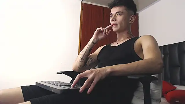 Snapshot of jaico_santos chatting on October 2025 11:14:01 PM jaico santos online show from October 2025 11:14:01 PM