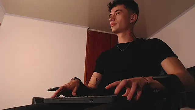 Snapshot of jaico_santos chatting on December 2025 10:41:02 PM jaico santos online show from December 2025 10:41:02 PM