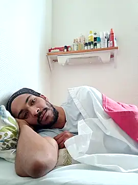 Snapshot of Mikaaa97 chatting on December 2025 11:37:01 AM Mikaaa97 online show from December 2025 11:37:01 AM