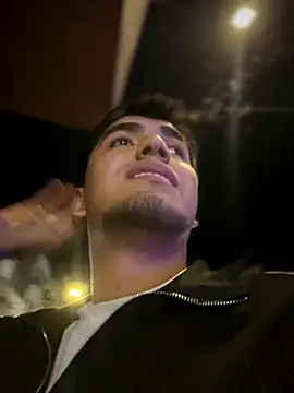 Snapshot of tomy_hot20 chatting on October 2025 12:23:01 AM tomy hot20 online show from October 2025 12:23:01 AM