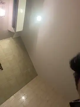 Snapshot of RoyDino chatting on October 2025 06:50:01 PM RoyDino online show from October 2025 06:50:01 PM