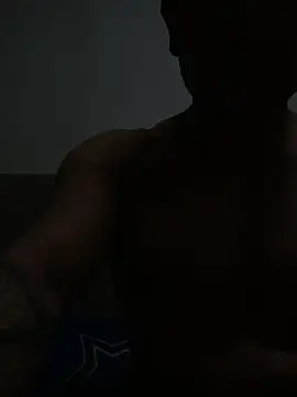 Snapshot of RoyDino chatting on October 2025 10:34:02 PM RoyDino online show from October 2025 10:34:02 PM