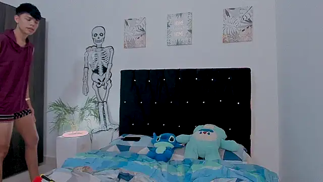 Zacktorres  online show from October 2025 10:01:01 PM