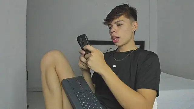 Snapshot of Zacktorres_ chatting on January 2026 01:09:02 AM Zacktorres online show from January 2026 01:09:02 AM