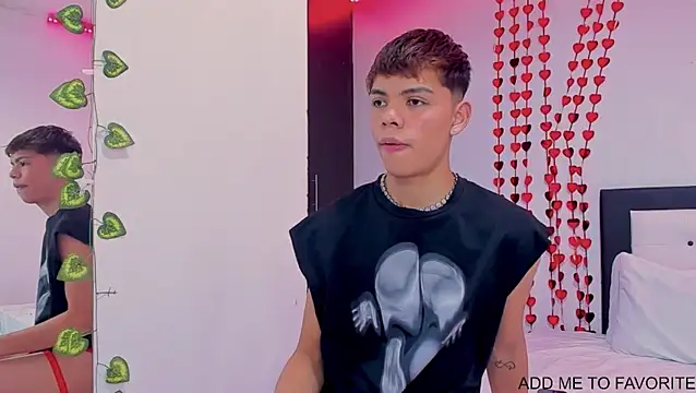 Snapshot of Zacktorres_ chatting on February 2026 09:35:01 PM Zacktorres online show from February 2026 09:35:01 PM