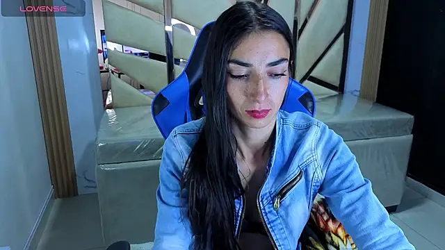 Maily a  online show from February 2026 03:07:01 AM