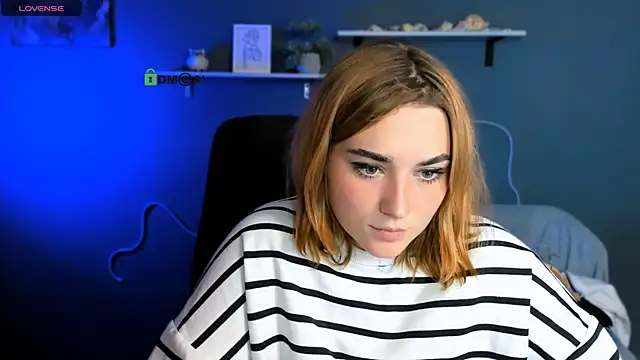 Snapshot of casey_meow_ chatting on October 2025 08:35:01 AM casey meow online show from October 2025 08:35:01 AM