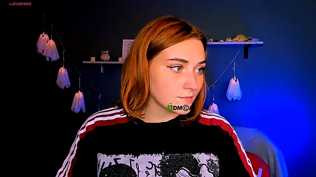 Snapshot of casey_meow_ chatting on November 2025 09:33:01 AM casey meow online show from November 2025 09:33:01 AM