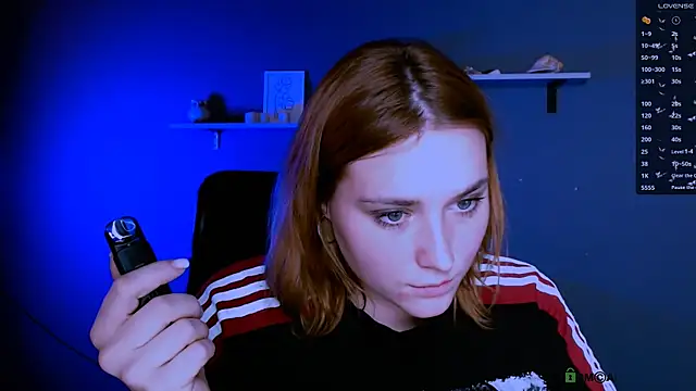 Snapshot of casey_meow_ chatting on December 2025 09:40:01 AM casey meow online show from December 2025 09:40:01 AM