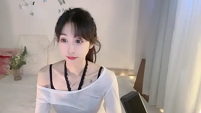 ai-ai-mi online show from October 2025 04:57:02 AM