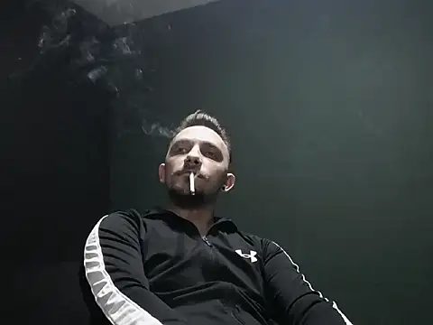 Snapshot of guesswhatbitch chatting on October 2025 08:18:01 PM guesswhatbitch online show from October 2025 08:18:01 PM