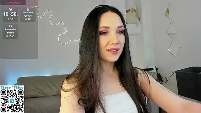 Snapshot of Helen_Spark chatting on November 2025 01:49:01 AM Helen Spark online show from November 2025 01:49:01 AM