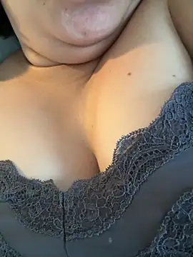 Spicyja online show from October 2025 05:46:01 AM