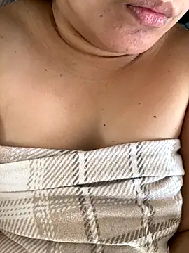 Spicyja online show from October 2025 06:43:02 AM