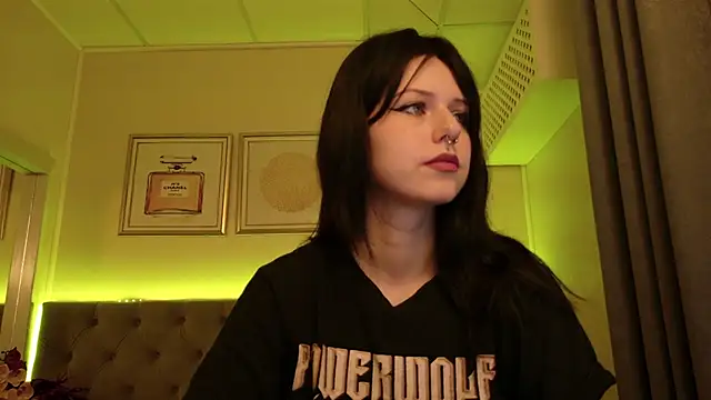 Snapshot of WendyMey chatting on November 2025 08:14:01 AM WendyMey online show from November 2025 08:14:01 AM