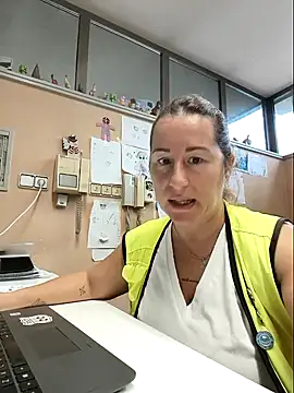 bichota85 online show from October 2025 10:47:02 AM