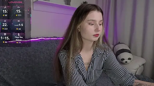  Lua   online show from December 2025 10:16:02 PM