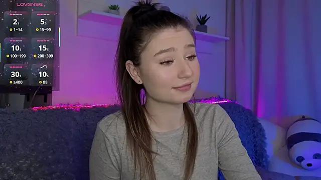  Lua   online show from February 2026 11:41:02 PM