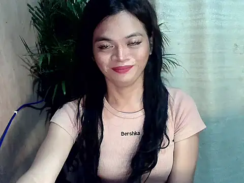 Snapshot of Nikah_loves_u chatting on November 2025 12:38:01 PM Nikah loves u online show from November 2025 12:38:01 PM