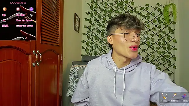 Snapshot of bellmontneon chatting on November 2025 11:31:02 AM bellmontneon online show from November 2025 11:31:02 AM