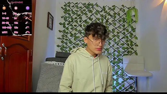 Snapshot of bellmontneon chatting on November 2025 11:11:01 AM bellmontneon online show from November 2025 11:11:01 AM