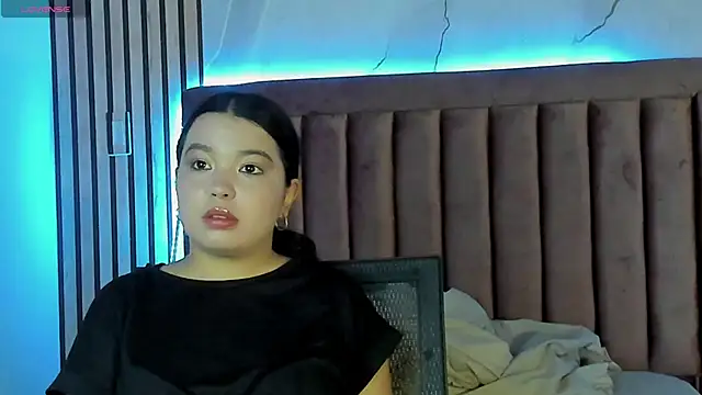 LunaWiill  online show from September 2025 12:18:01 PM