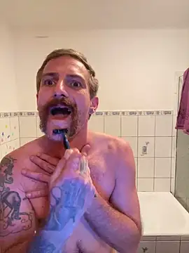 Snapshot of Rrzztt chatting on November 2025 05:23:01 PM Rrzztt online show from November 2025 05:23:01 PM