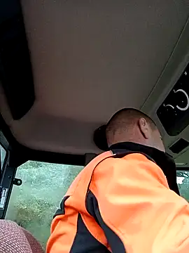 hugoboys4576 online show from September 2025 07:23:01 AM