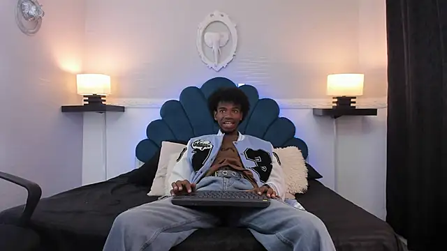 Snapshot of AllexJacob chatting on September 2025 01:16:02 PM AllexJacob online show from September 2025 01:16:02 PM