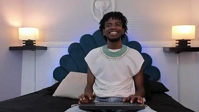 Snapshot of AllexJacob chatting on October 2025 01:39:02 PM AllexJacob online show from October 2025 01:39:02 PM