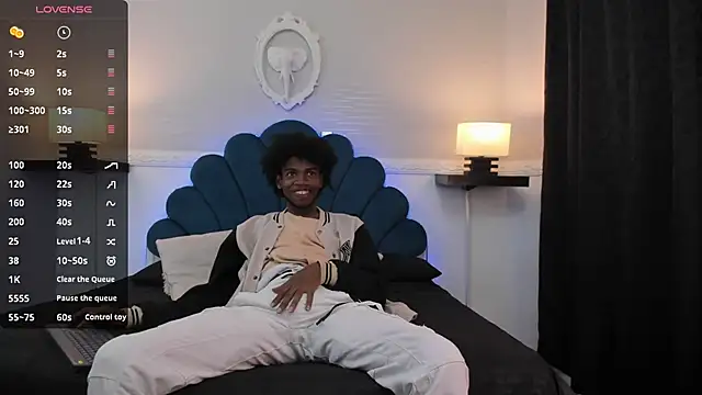 Snapshot of AllexJacob chatting on October 2025 01:08:01 PM AllexJacob online show from October 2025 01:08:01 PM