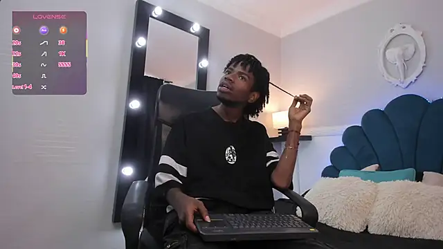 Snapshot of AllexJacob chatting on October 2025 01:01:01 PM AllexJacob online show from October 2025 01:01:01 PM