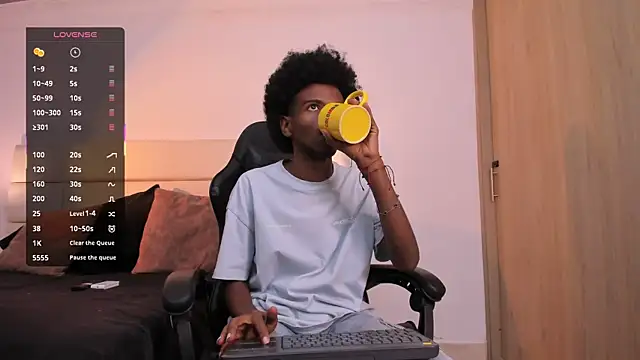 Snapshot of AllexJacob chatting on November 2025 07:34:01 PM AllexJacob online show from November 2025 07:34:01 PM