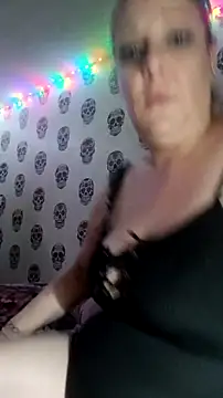 Snapshot of curvybabe88 chatting on November 2025 04:06:02 PM curvybabe88 online show from November 2025 04:06:02 PM