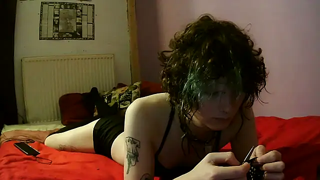 Snapshot of Nydia_Levine chatting on October 2025 12:11:01 PM Nydia Levine online show from October 2025 12:11:01 PM