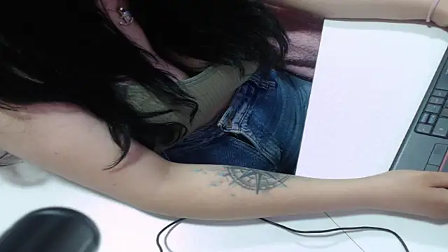 valery cute 18 online show from October 2025 12:02:02 PM