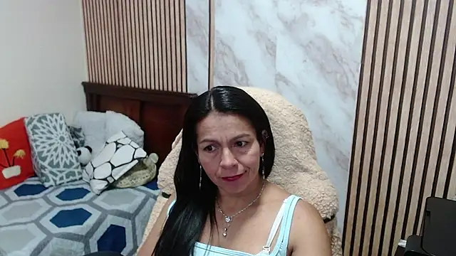 camilavargas  online show from February 2026 02:22:01 PM