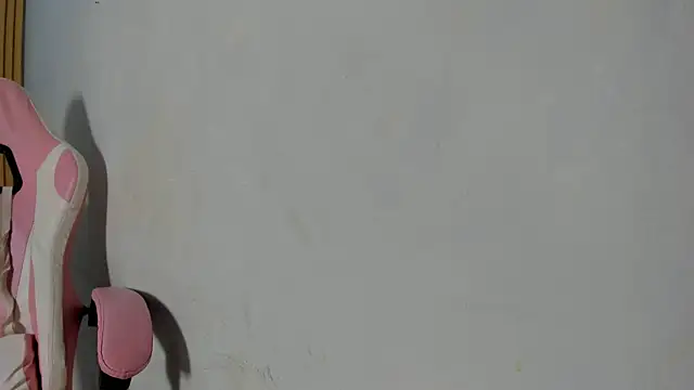 Snapshot of Naomis_35 chatting on November 2025 07:14:01 PM Naomis 35 online show from November 2025 07:14:01 PM