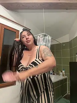 Emilie 1 online show from May 2026 09:56:02 PM