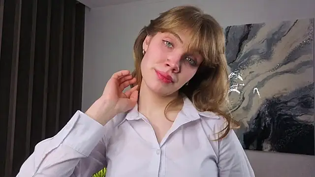 pienaple online show from November 2025 04:12:01 AM