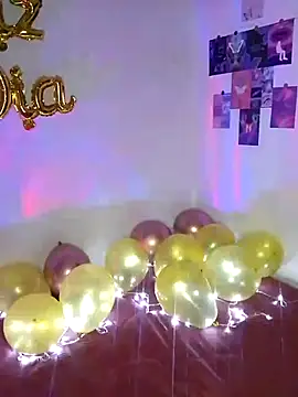 Renata Zoe online show from November 2025 01:33:02 AM