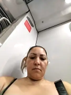 Lunita86 online show from November 2025 01:19:01 AM