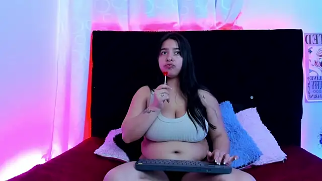 queen salomme online show from November 2025 09:59:02 PM