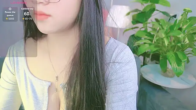 Snapshot of Cherry-26 chatting on October 2025 02:18:01 AM Cherry-26 online show from October 2025 02:18:01 AM