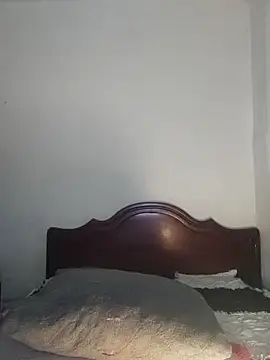 Snapshot of Vale_stone_ chatting on October 2025 03:38:01 AM Vale stone  online show from October 2025 03:38:01 AM